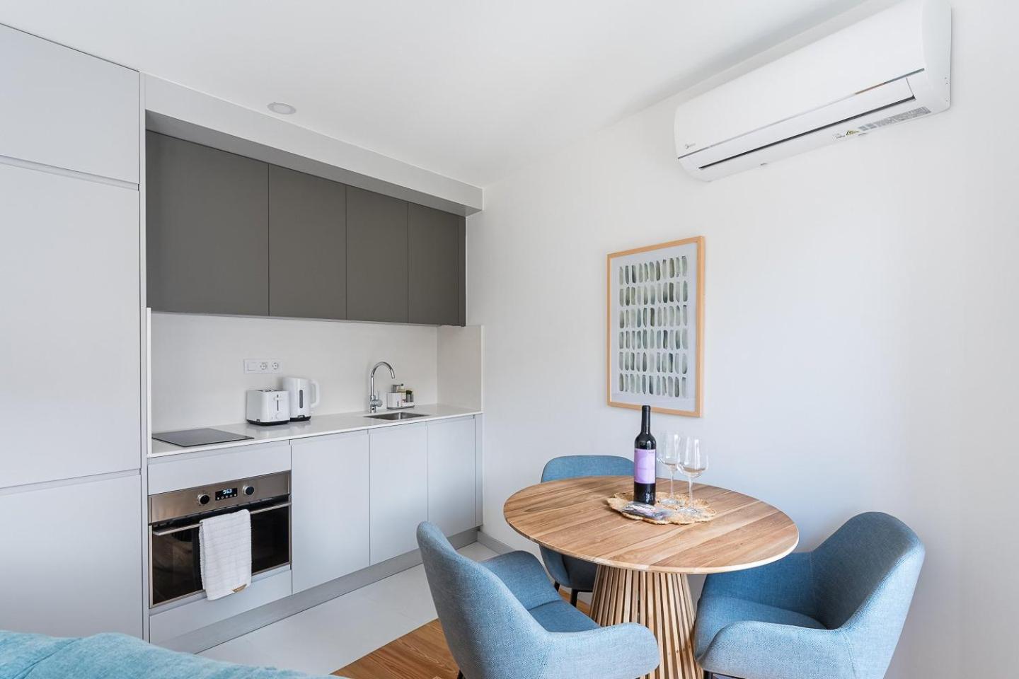Guestready - Downtown Refuge With Private Parking Apartman Porto Kültér fotó