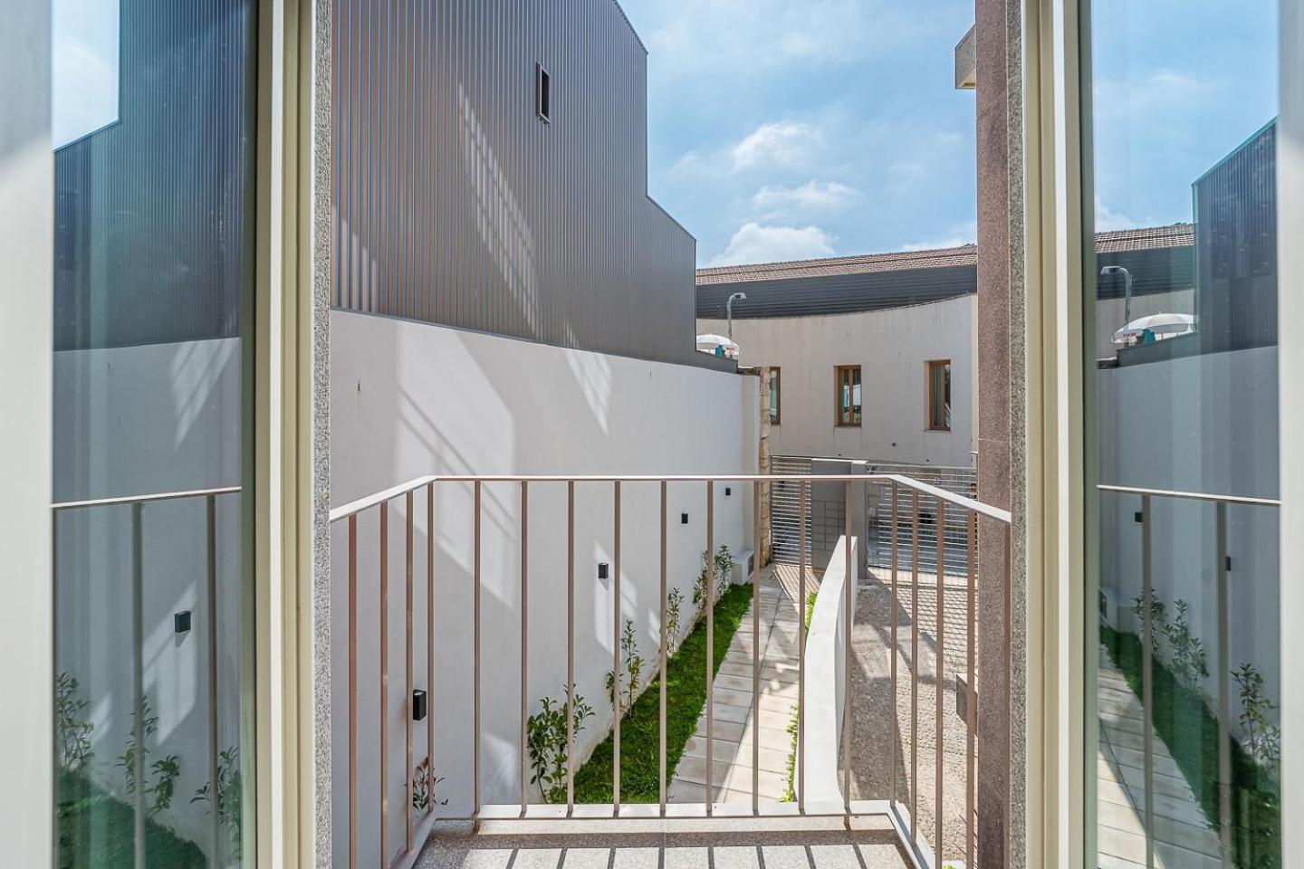 Guestready - Downtown Refuge With Private Parking Apartman Porto Kültér fotó